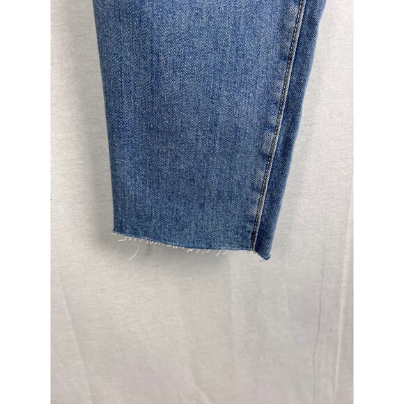 NWT Old Navy Jeans Curvy OG Straight High Waisted Distressed Denim Capsule Fall - Picture 5 of 8